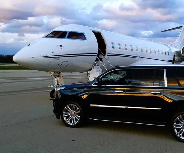 Airport transfer limousine in Georgetown, ON